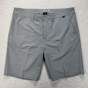 Travis Mathew Golf Shorts Men’s 36 (Actual 38x10) Gray Athliesure Lightweight‎